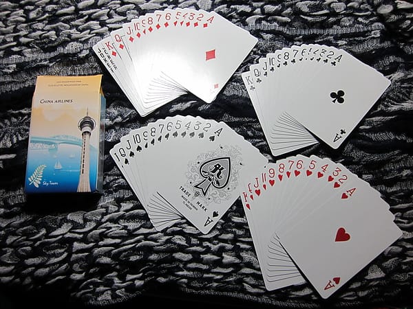 [開箱] 華航2011限量版撲克牌