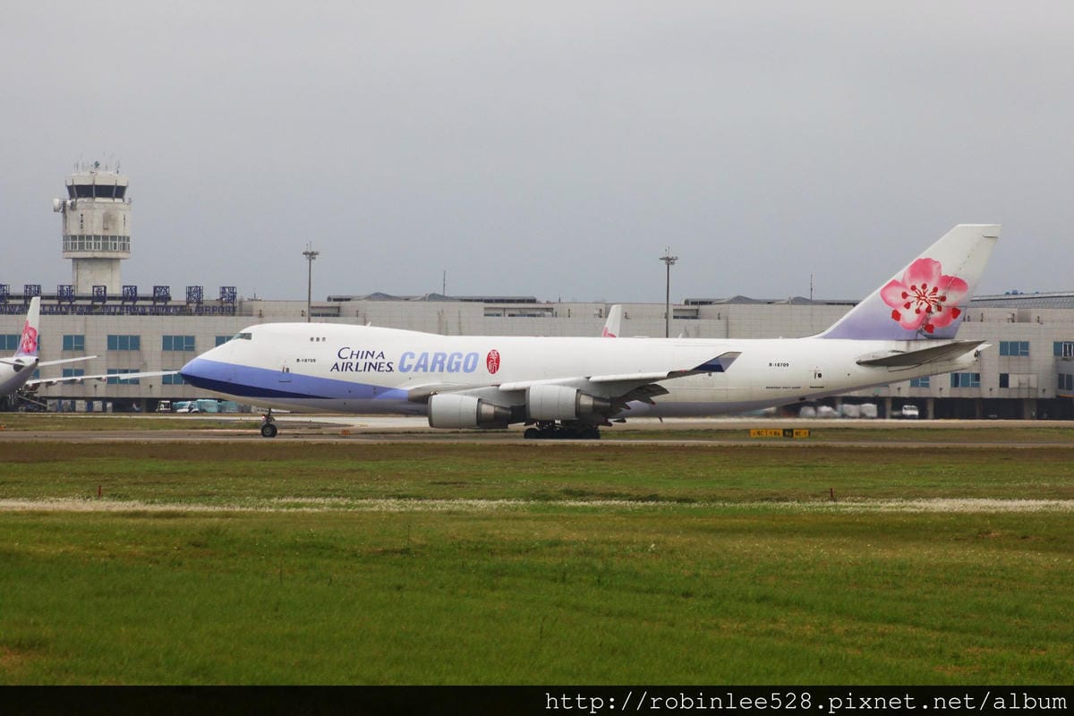 2014.4.20 桃園機場拍飛機 - 第51張圖 2014.4.20 桃園機場拍飛機