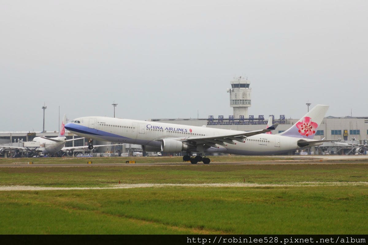 2014.4.20 桃園機場拍飛機 - 第65張圖 2014.4.20 桃園機場拍飛機