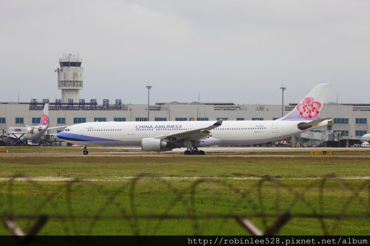 2014.4.20 桃園機場拍飛機 - 第44張圖 2014.4.20 桃園機場拍飛機