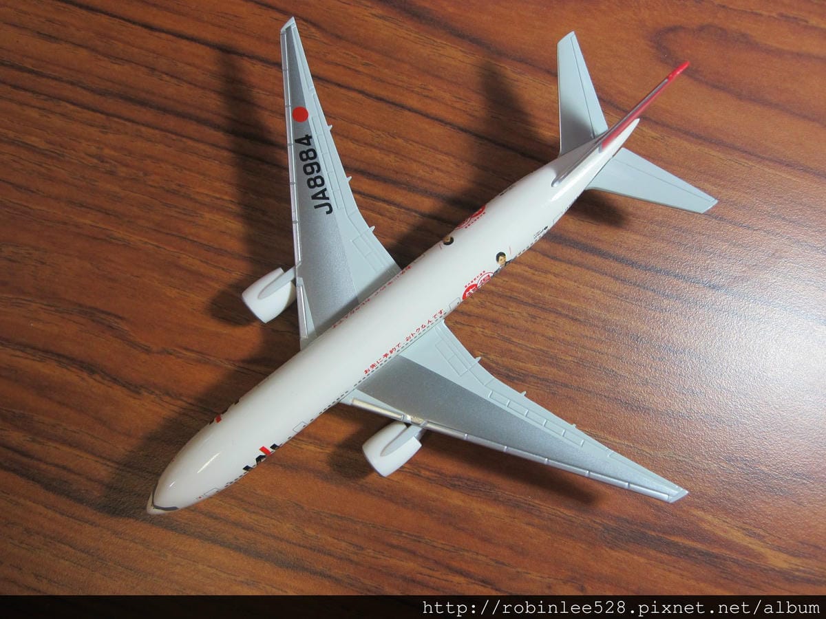 [開箱] 日本航空 777-200 “先得”彩繪機 1:400模型