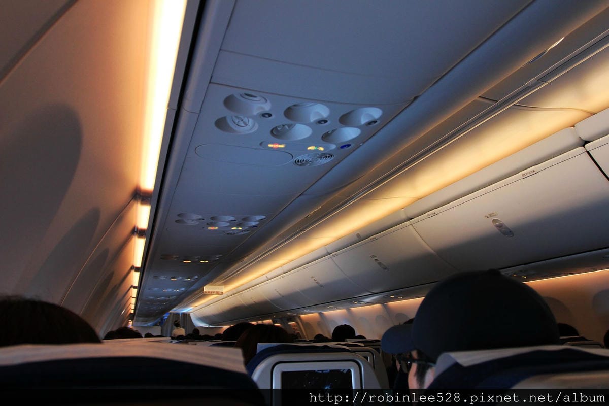 2014.5.1 大韓航空 KE693 仁川-桃園 737-800飛行記錄 - 第58張圖 2014.5.1 大韓航空 KE693 仁川-桃園 737-800飛行記錄