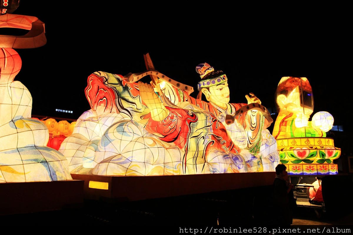 韓國也瘋燈會?! 首爾年度盛事-“2014 燃燈節” - 第11張圖 韓國也瘋燈會?! 首爾年度盛事-“2014 燃燈節”