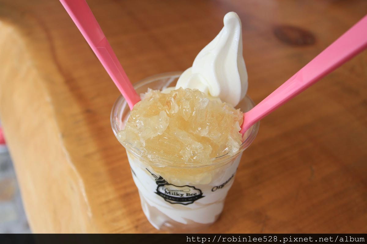 [首爾] 弘大商圈  韓國雞蛋糕、蜂巢霜淇淋、德國雪花球