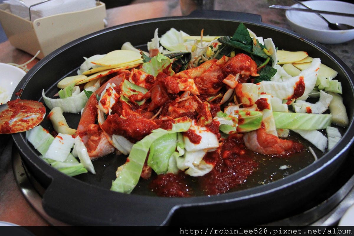 鐵板的誘惑–首爾必吃排隊美食 [春川家 辣炒雞排]