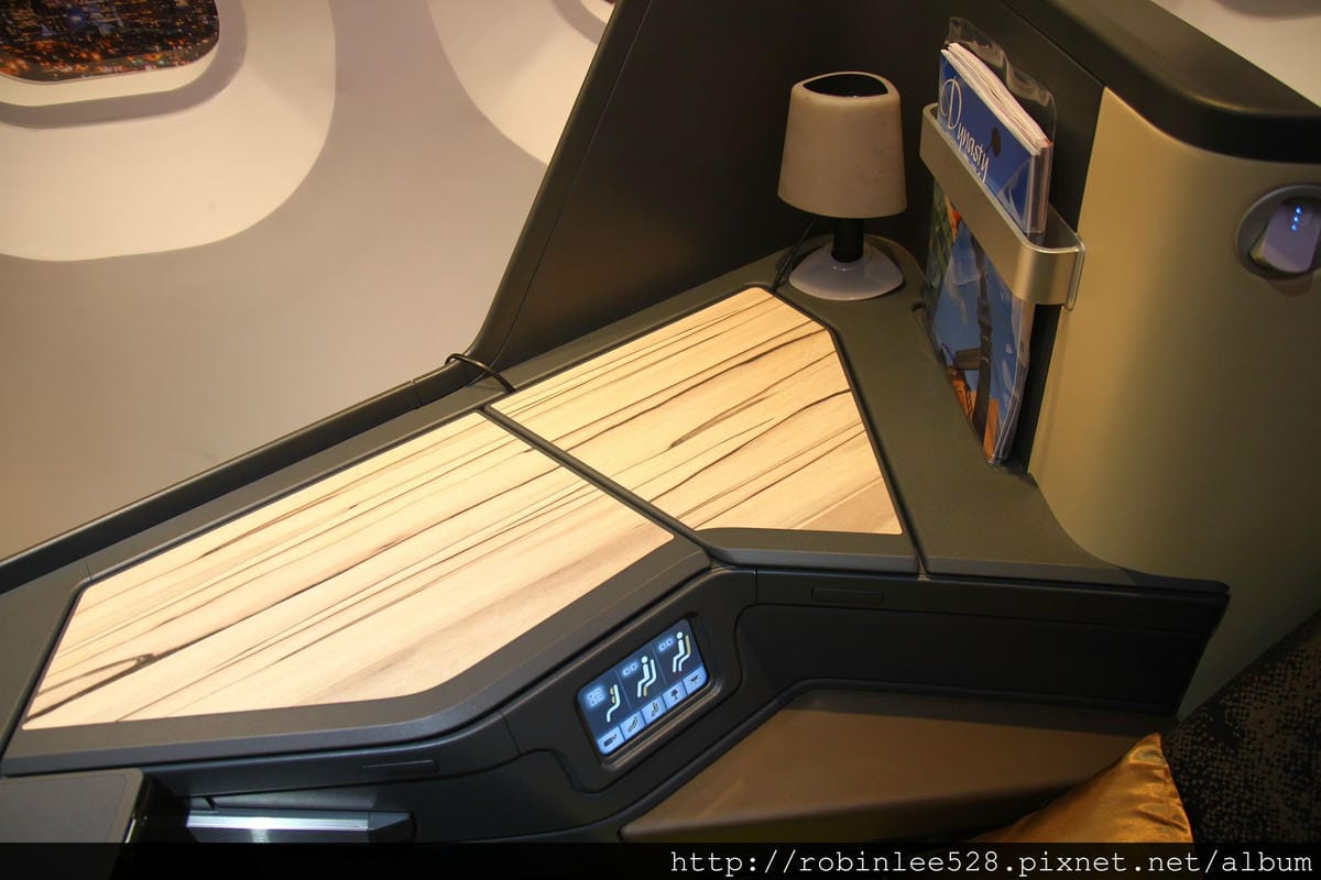 中華航空 777新世代客艙 搶先試乘體驗! - 第8張圖 中華航空 777新世代客艙 搶先試乘體驗!
