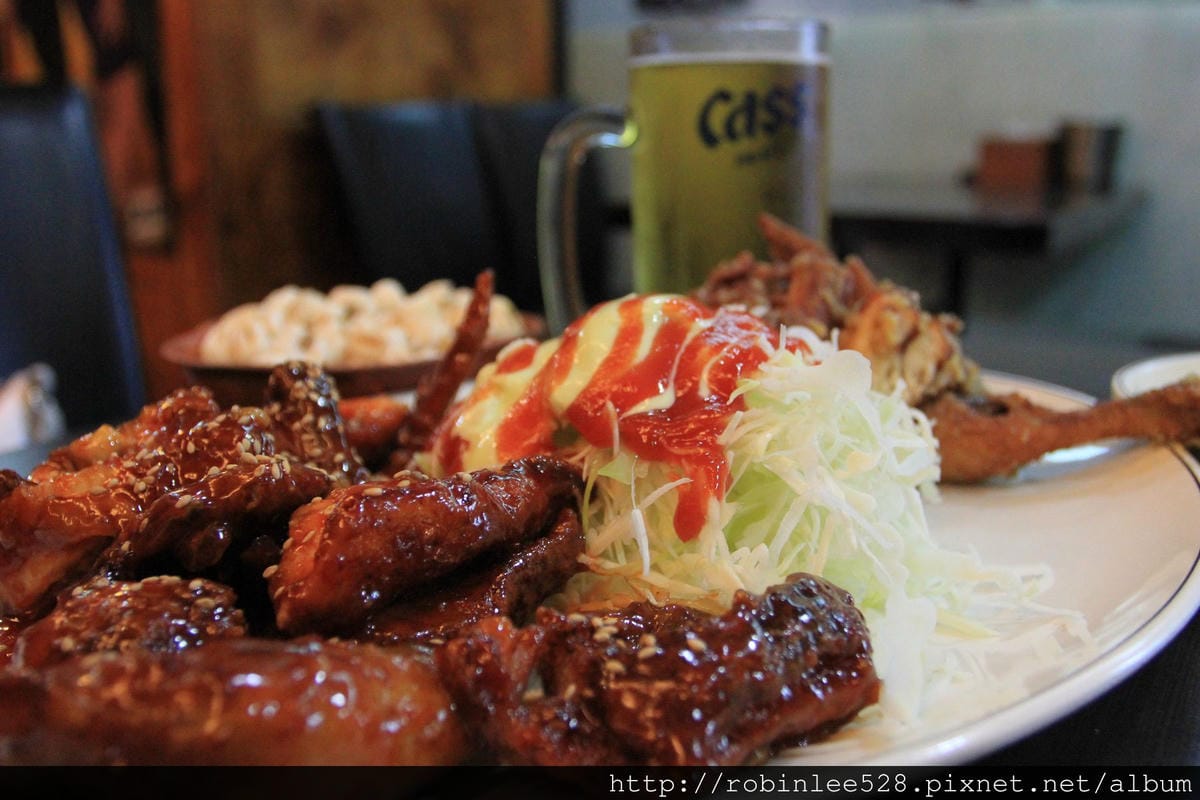 首爾食記 twotwo韓式炸雞配啤酒 -難以抵擋的”星”潮魅力 - 第3張圖 首爾食記 twotwo韓式炸雞配啤酒 -難以抵擋的”星”潮魅力