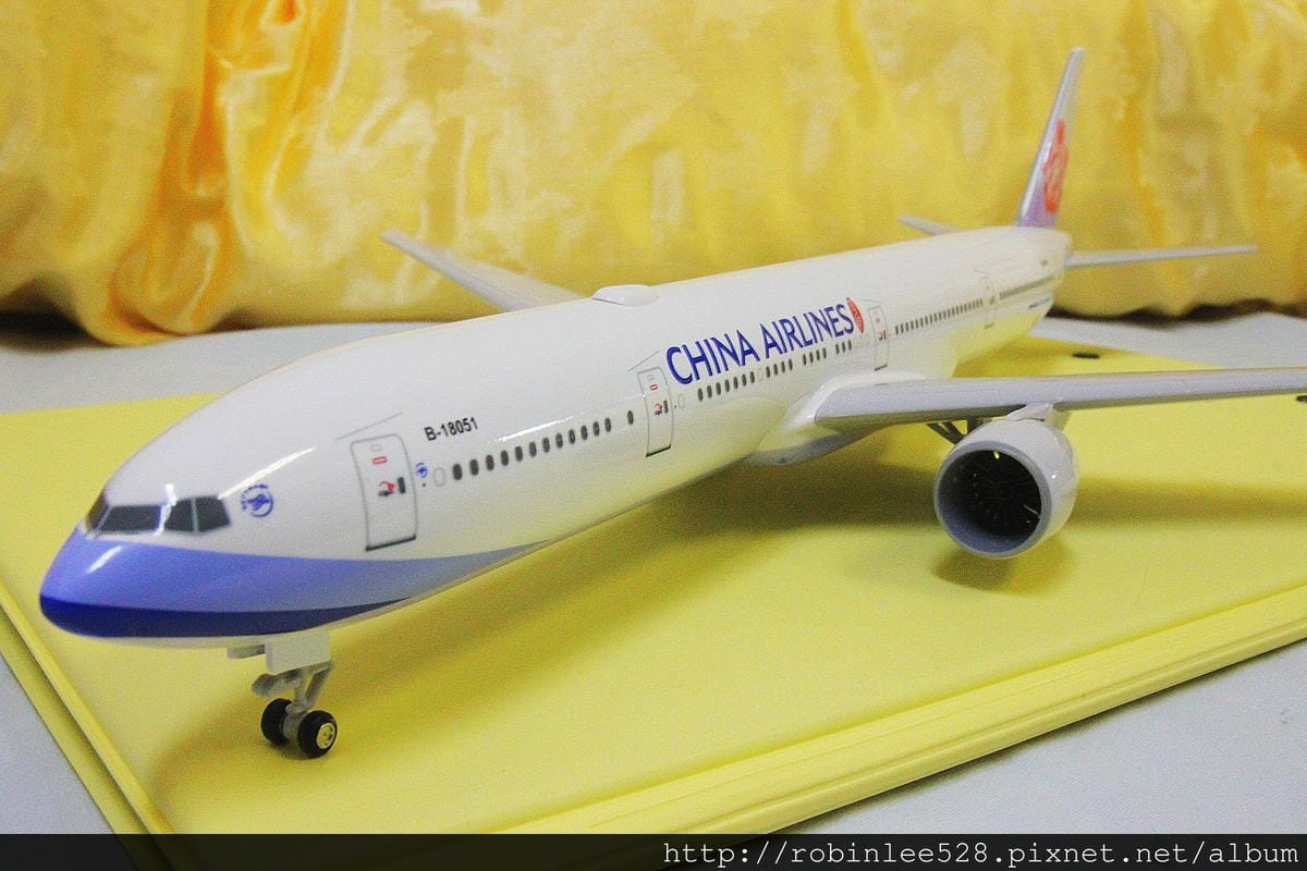 近期最夯! 中華航空 777-300ER 1:200模型開箱! - 第19張圖 近期最夯! 中華航空 777-300ER 1:200模型開箱!