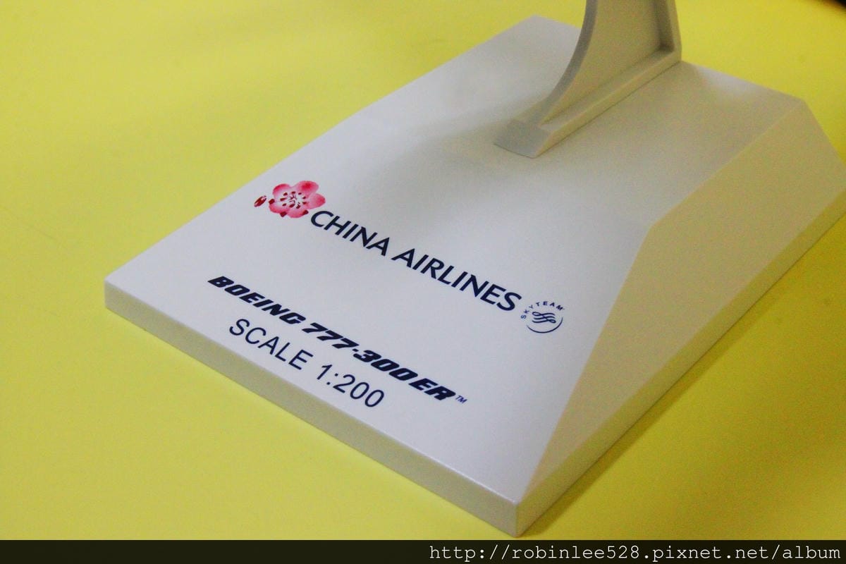 近期最夯! 中華航空 777-300ER 1:200模型開箱! - 第6張圖 近期最夯! 中華航空 777-300ER 1:200模型開箱!
