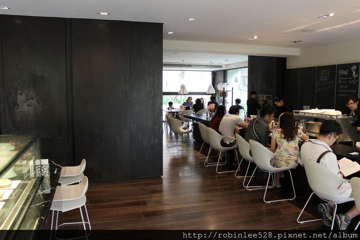 [高雄] Stain 漬咖啡  -路過一窗豆香綠意