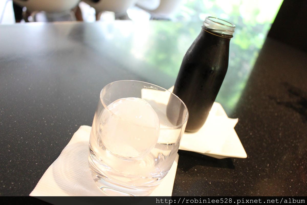 [高雄] Stain 漬咖啡  -路過一窗豆香綠意