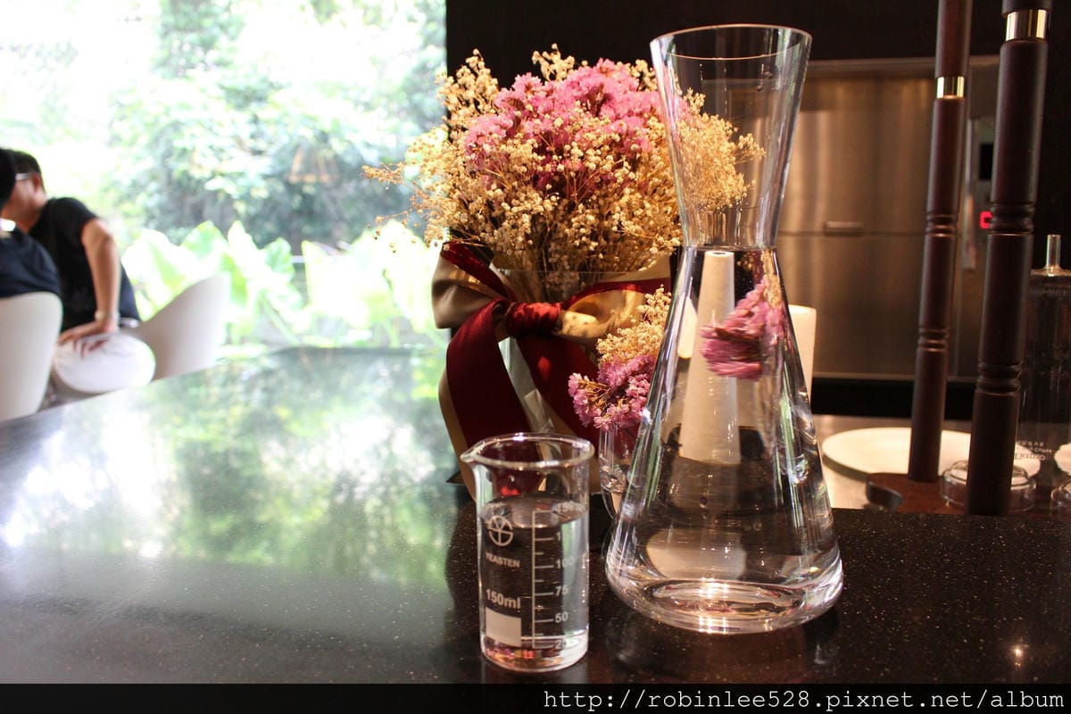 [高雄] Stain 漬咖啡  -路過一窗豆香綠意