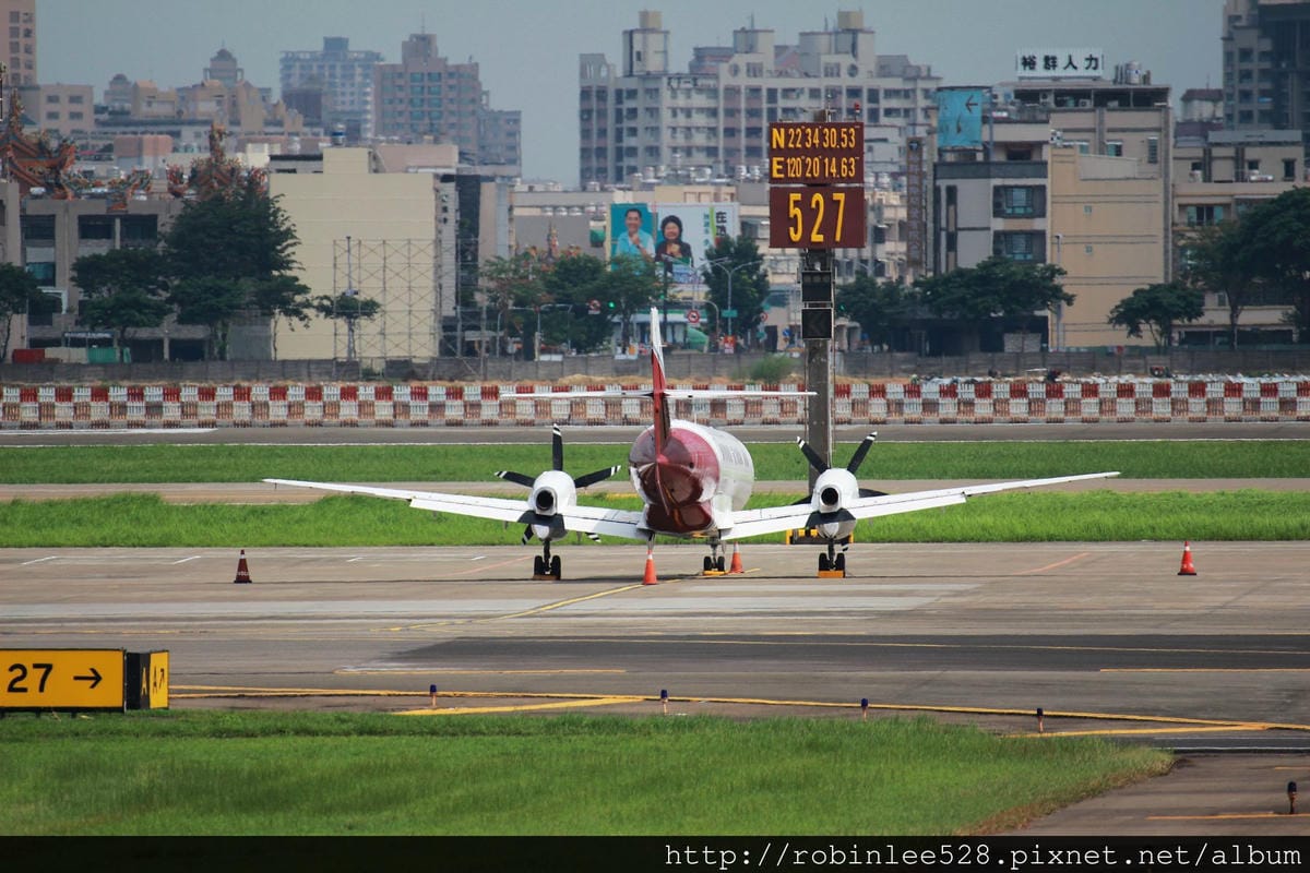 高雄國際機場 航廈巡禮兼航拍 2014.9.8 - 第4張圖 高雄國際機場 航廈巡禮兼航拍 2014.9.8