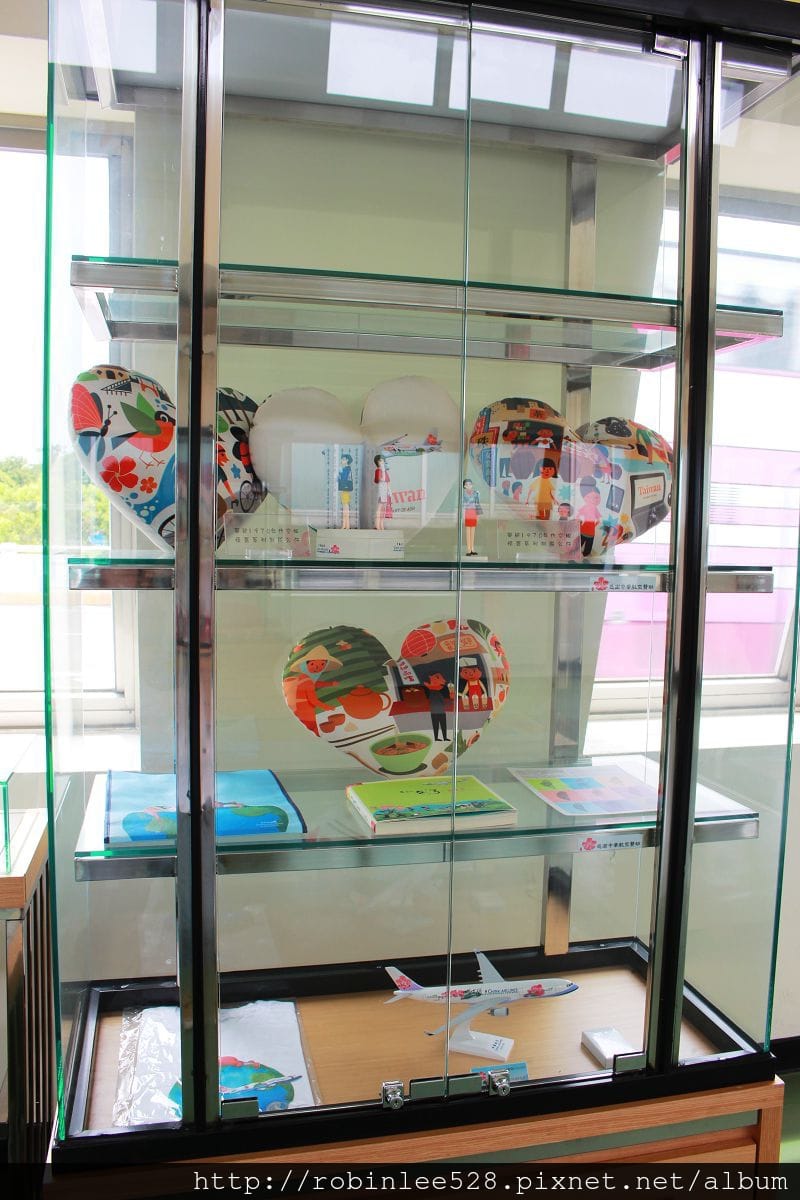 高雄國際機場 航廈巡禮兼航拍 2014.9.8 - 第33張圖 高雄國際機場 航廈巡禮兼航拍 2014.9.8