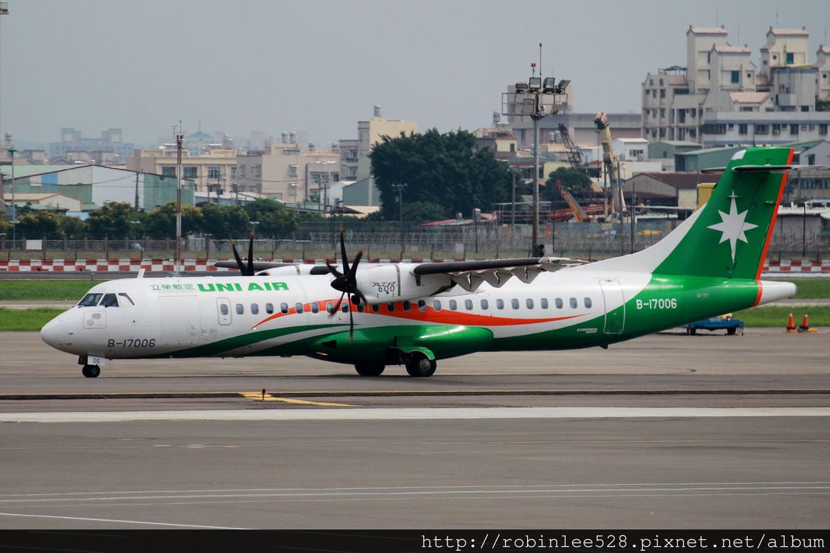 高雄國際機場 航廈巡禮兼航拍 2014.9.8 - 第5張圖 高雄國際機場 航廈巡禮兼航拍 2014.9.8