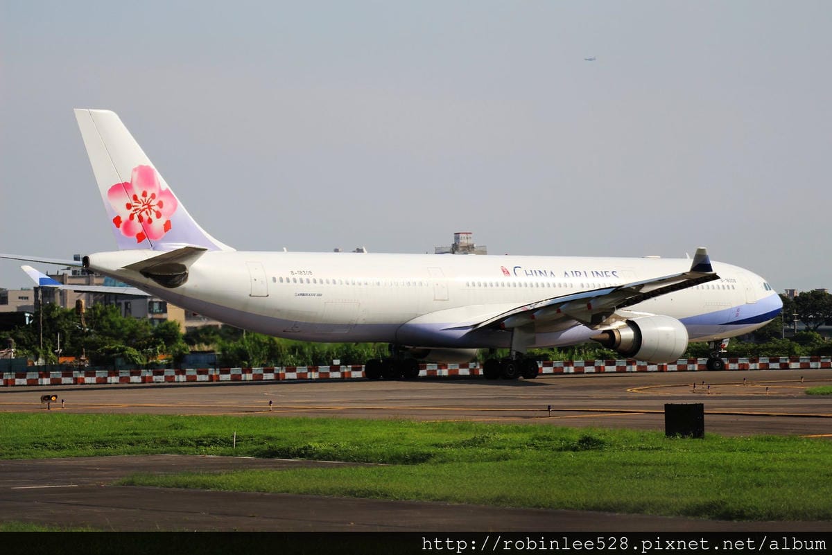 2014.9.13 高雄機場晨光拍機之旅 - 第15張圖 2014.9.13 高雄機場晨光拍機之旅