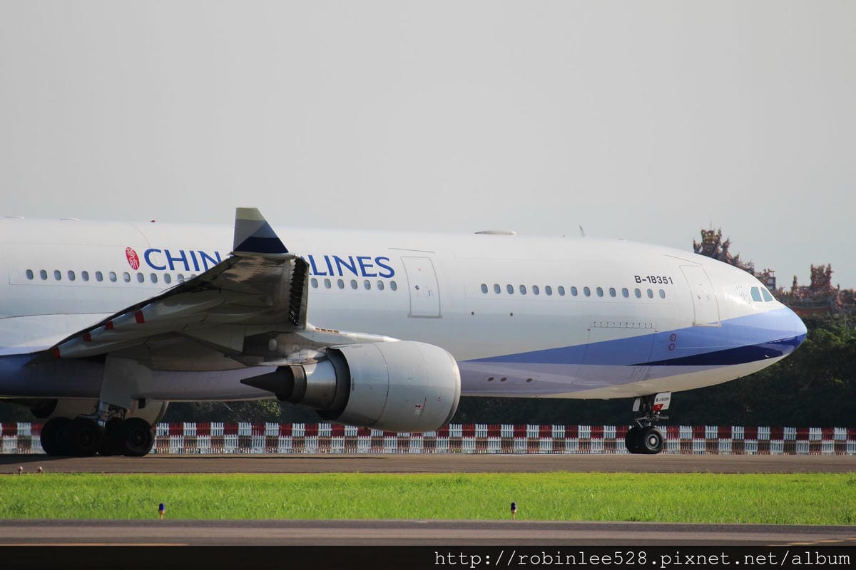 2014.9.13 高雄機場晨光拍機之旅 - 第4張圖 2014.9.13 高雄機場晨光拍機之旅