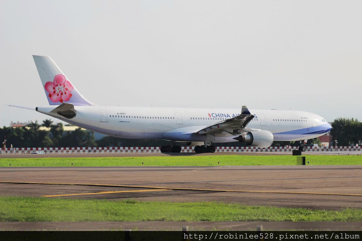 2014.9.13 高雄機場晨光拍機之旅 - 第5張圖 2014.9.13 高雄機場晨光拍機之旅