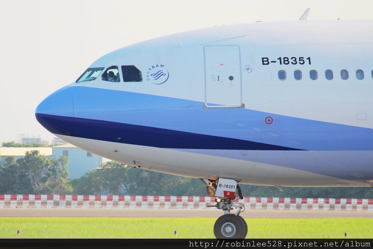 2014.9.13 高雄機場晨光拍機之旅 - 第3張圖 2014.9.13 高雄機場晨光拍機之旅