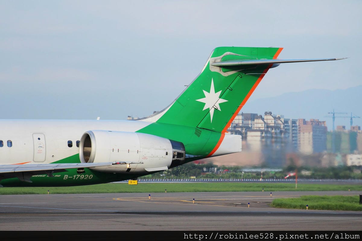 2014.9.15-16 跟颱風賽跑的高雄機場航拍