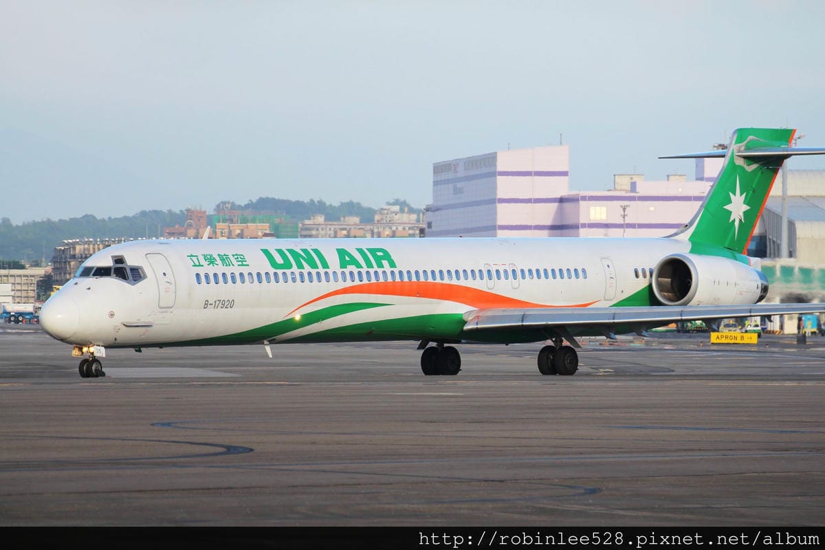 2014.9.15-16 跟颱風賽跑的高雄機場航拍 - 第28張圖 2014.9.15-16 跟颱風賽跑的高雄機場航拍