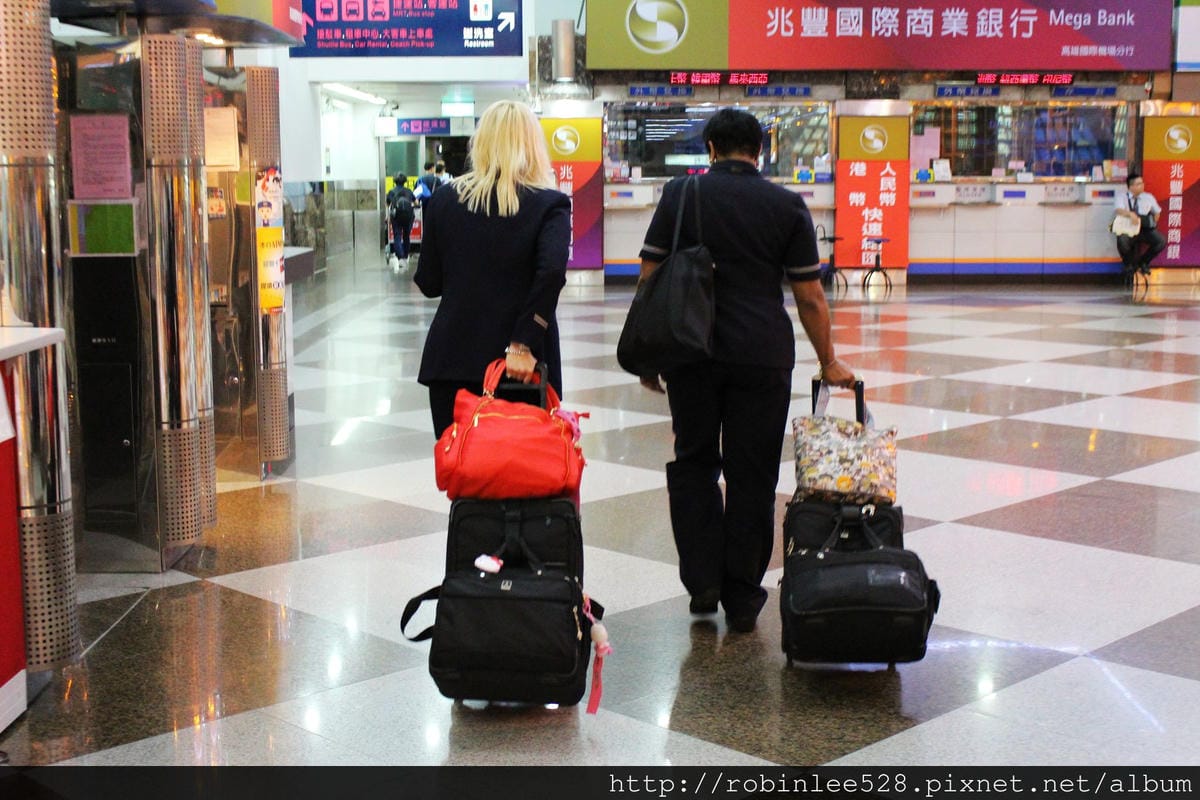 2014.9.15-16 跟颱風賽跑的高雄機場航拍 - 第2張圖 2014.9.15-16 跟颱風賽跑的高雄機場航拍