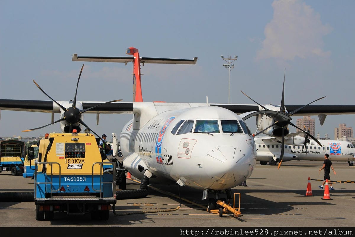 2014.9.26 復興航空 GE220 高雄-馬公 ATR初體驗 - 第28張圖 2014.9.26 復興航空 GE220 高雄-馬公 ATR初體驗