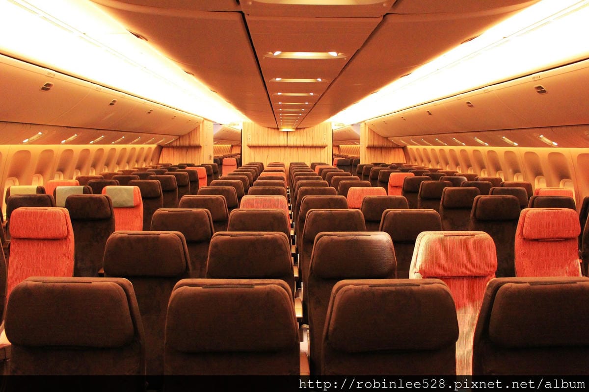 中華航空 777-300ER 登機體驗! 客艙全揭露! - 第66張圖 中華航空 777-300ER 登機體驗! 客艙全揭露!