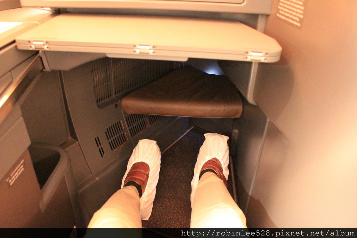 中華航空 777-300ER 登機體驗! 客艙全揭露! - 第31張圖 中華航空 777-300ER 登機體驗! 客艙全揭露!