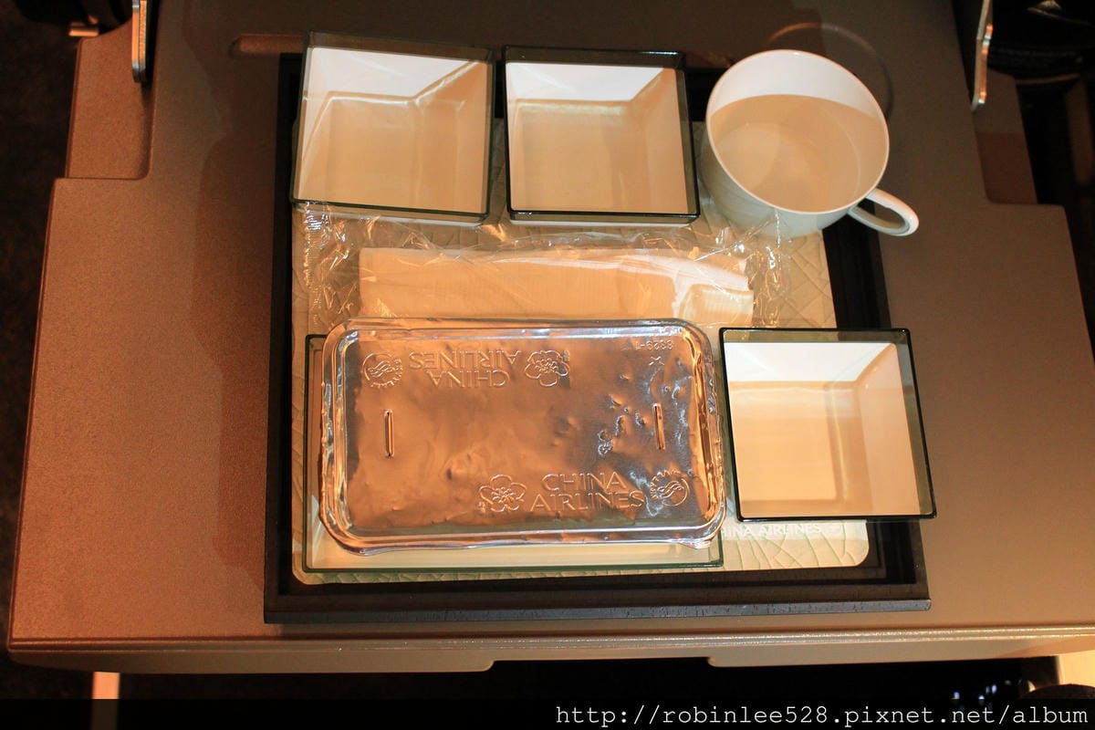 中華航空 777-300ER 登機體驗! 客艙全揭露! - 第57張圖 中華航空 777-300ER 登機體驗! 客艙全揭露!