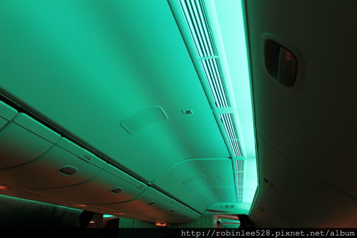 中華航空 777-300ER 登機體驗! 客艙全揭露! - 第95張圖 中華航空 777-300ER 登機體驗! 客艙全揭露!