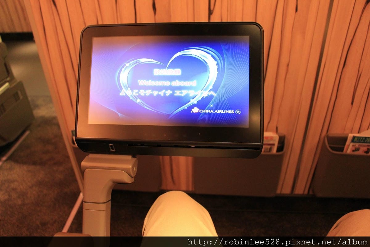 中華航空 777-300ER 登機體驗! 客艙全揭露! - 第83張圖 中華航空 777-300ER 登機體驗! 客艙全揭露!