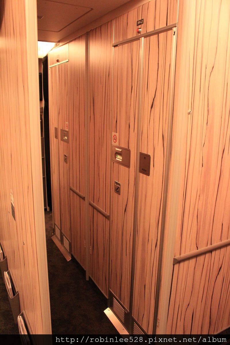 中華航空 777-300ER 登機體驗! 客艙全揭露!