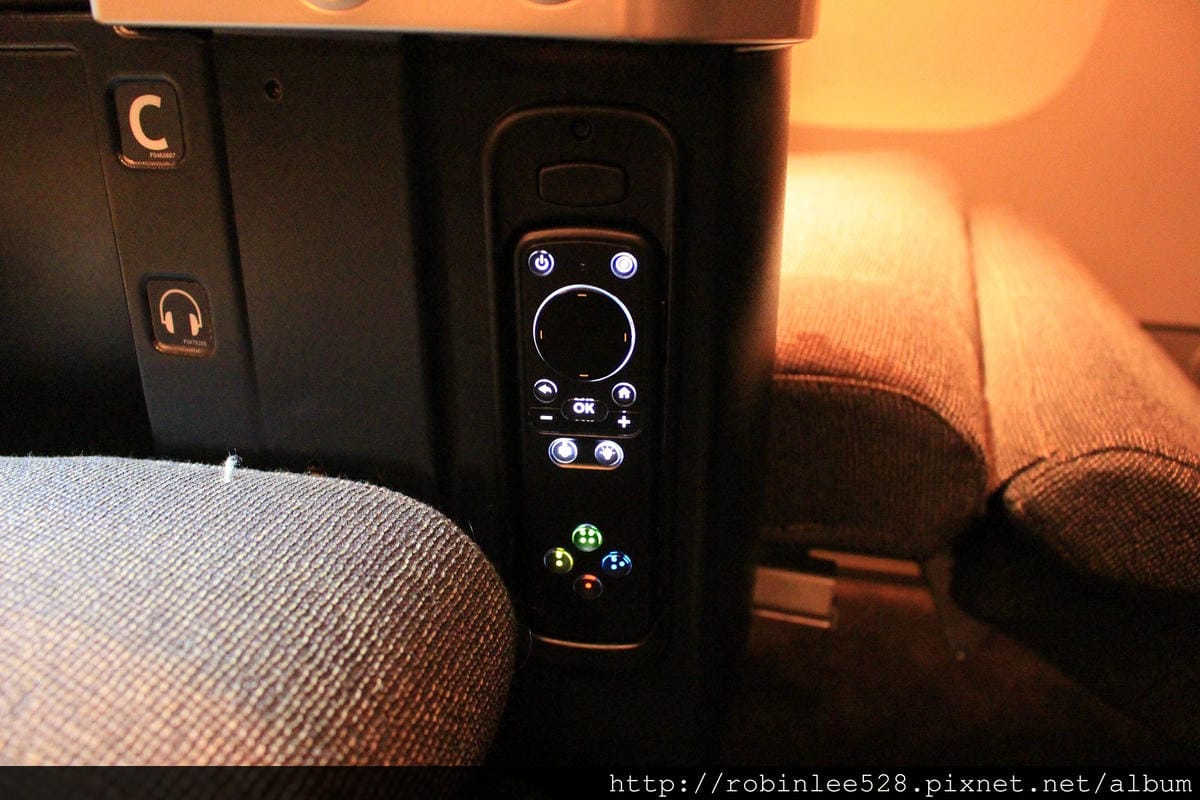 中華航空 777-300ER 登機體驗! 客艙全揭露! - 第65張圖 中華航空 777-300ER 登機體驗! 客艙全揭露!