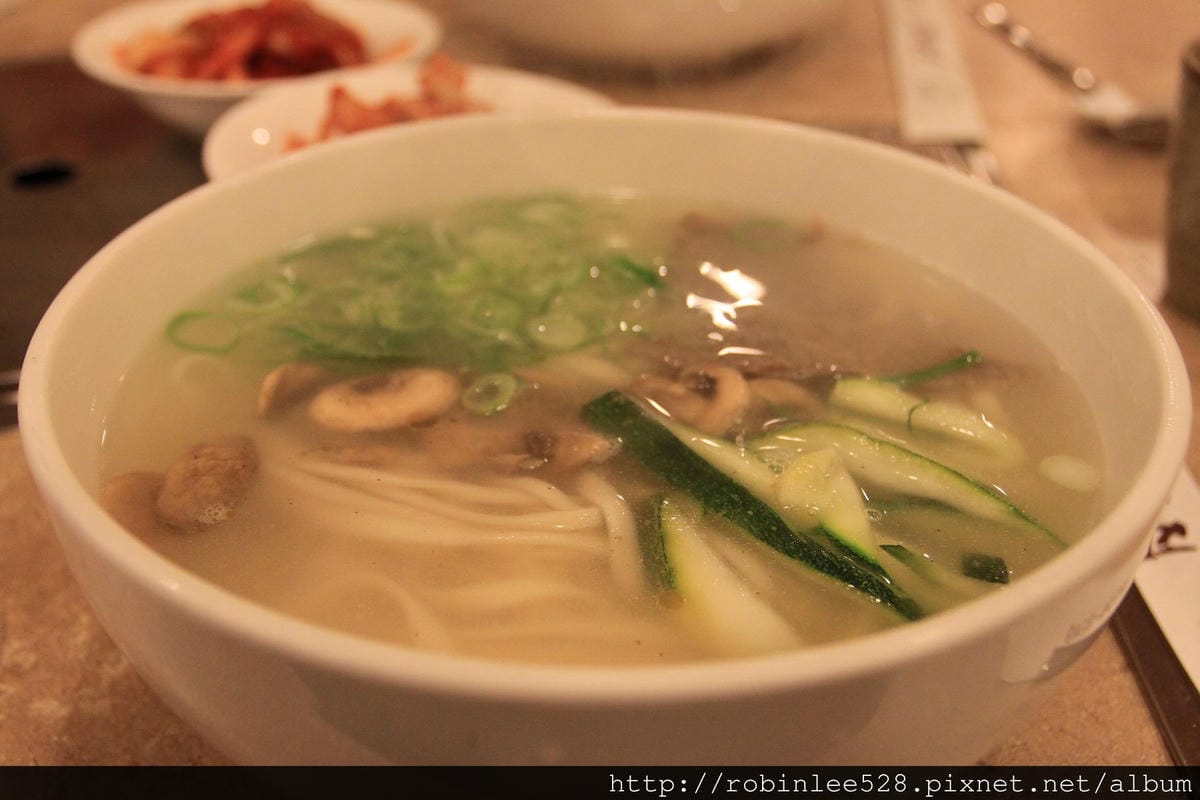 韓風美饌–首爾市政廳 “곰국시집 牛骨湯麵” - 第11張圖 韓風美饌–首爾市政廳 “곰국시집 牛骨湯麵”