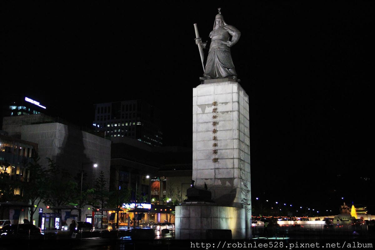 風雨無阻夜遊首爾 世宗大道+清溪川 - 第3張圖 風雨無阻夜遊首爾 世宗大道+清溪川