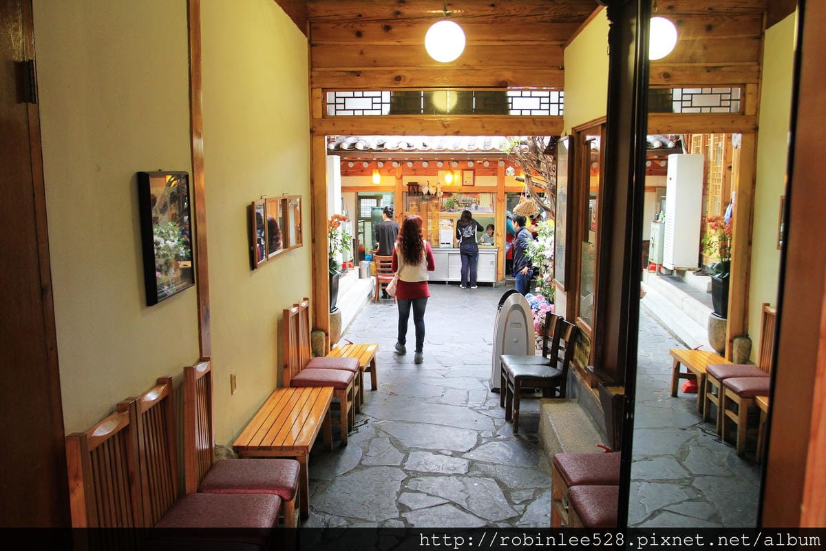 首爾 土俗村蔘雞湯 -韓屋吃鍋特別推薦! - 第15張圖 首爾 土俗村蔘雞湯 -韓屋吃鍋特別推薦!