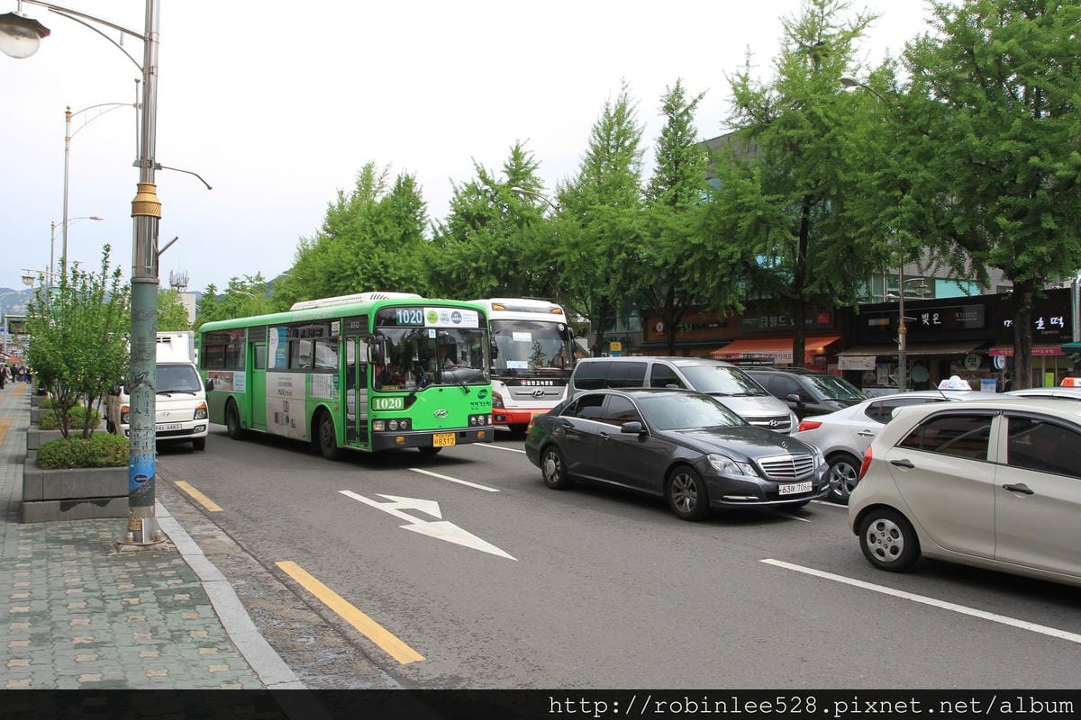 首爾 土俗村蔘雞湯 -韓屋吃鍋特別推薦! - 第9張圖 首爾 土俗村蔘雞湯 -韓屋吃鍋特別推薦!