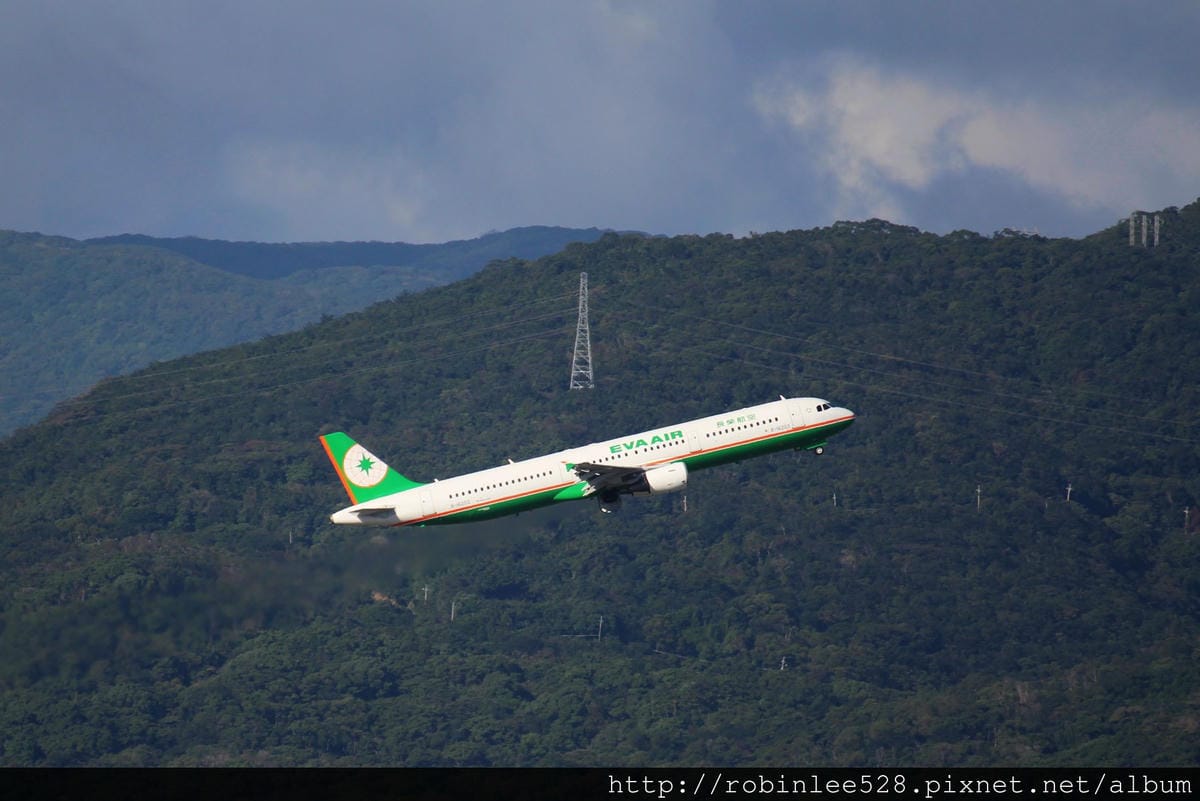 2014.11.23 松山機場航拍 -夢の787三重奏 - 第8張圖 2014.11.23 松山機場航拍 -夢の787三重奏