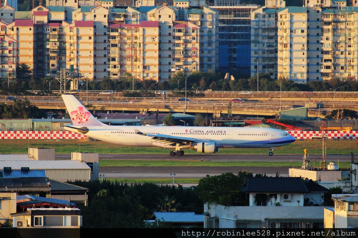 2014.11.23 松山機場航拍 -夢の787三重奏 - 第18張圖 2014.11.23 松山機場航拍 -夢の787三重奏