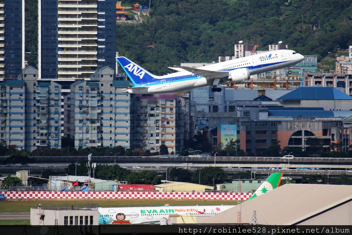 2014.11.23 松山機場航拍 -夢の787三重奏 - 第3張圖 2014.11.23 松山機場航拍 -夢の787三重奏