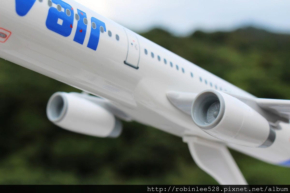 慶開航! V Air 威航 A321 1:150 模型開箱 - 第8張圖 慶開航! V Air 威航 A321 1:150 模型開箱