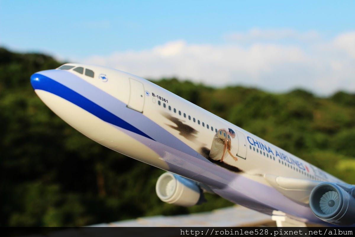 [開箱] 中華航空 雲門彩繪機 1:200模型