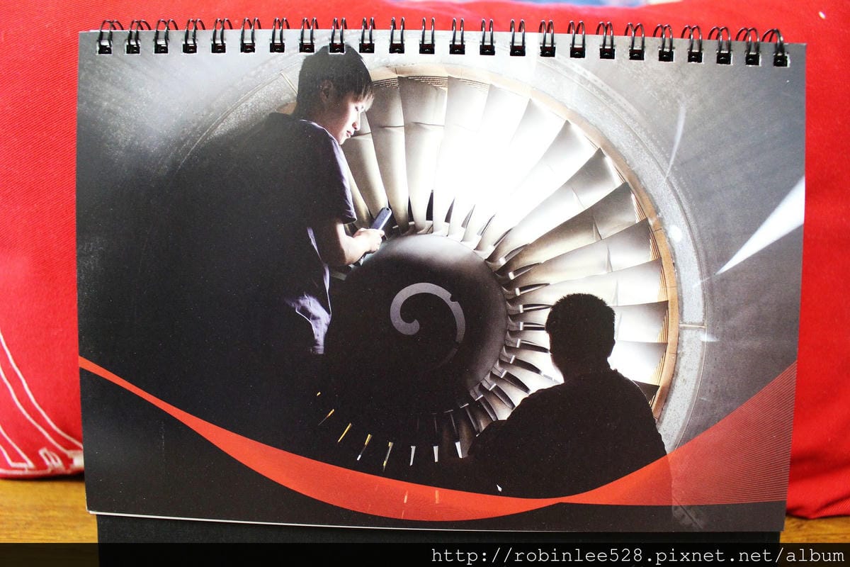 [開箱] 遠東航空 2015年月曆