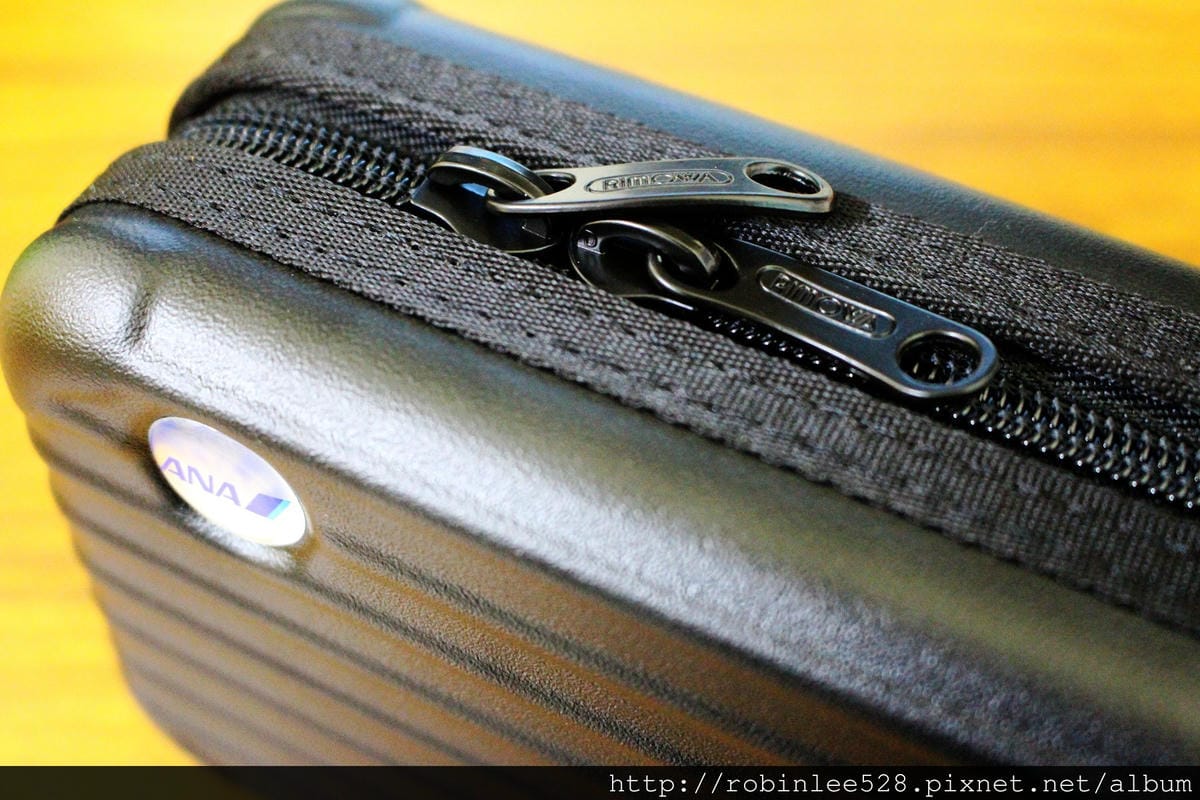 [開箱] 全日空ANA 新長程線頭等艙 RIMOWA過夜包