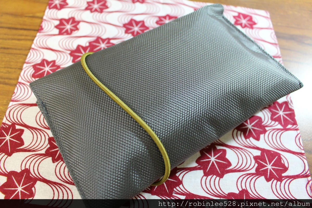 [開箱] 中華航空 777-300ER 豪華經濟艙 盥洗包