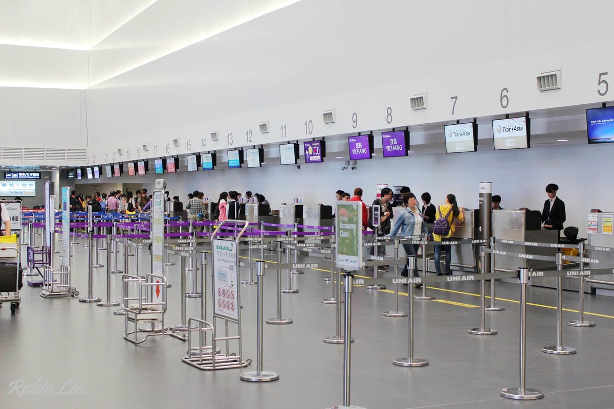 2015.3.21 台中清泉崗機場 航廈巡禮 - 第16張圖 2015.3.21 台中清泉崗機場 航廈巡禮