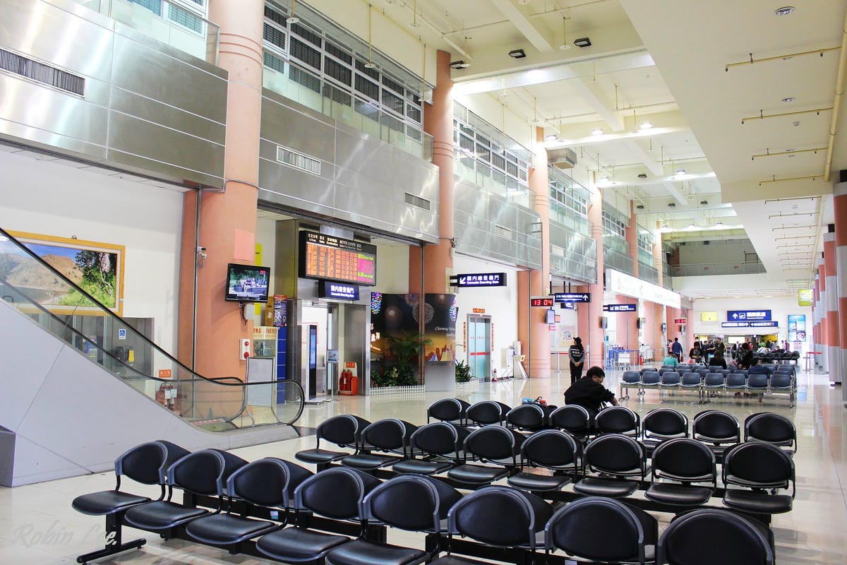 2015.3.21 台中清泉崗機場 航廈巡禮 - 第23張圖 2015.3.21 台中清泉崗機場 航廈巡禮