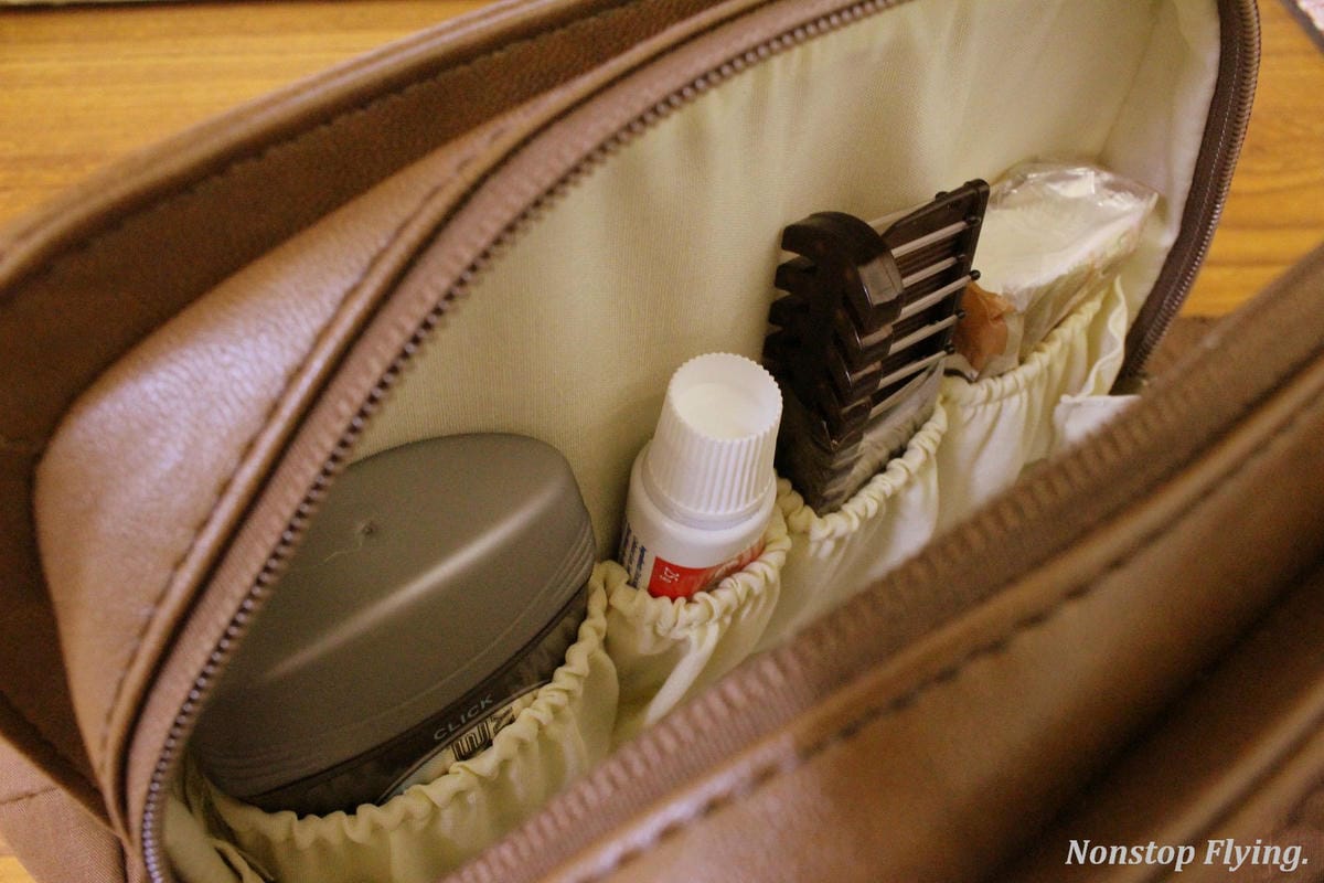 沒有最爽只有更爽! Emirates頭等艙BVLGARI過夜包 開箱!