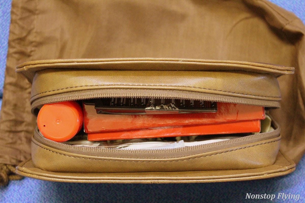 沒有最爽只有更爽! Emirates頭等艙BVLGARI過夜包 開箱!